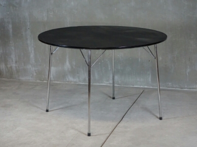 ■Arne Jacobsen (アルネ・ヤコブセン) Table model360・Fritz Hansen